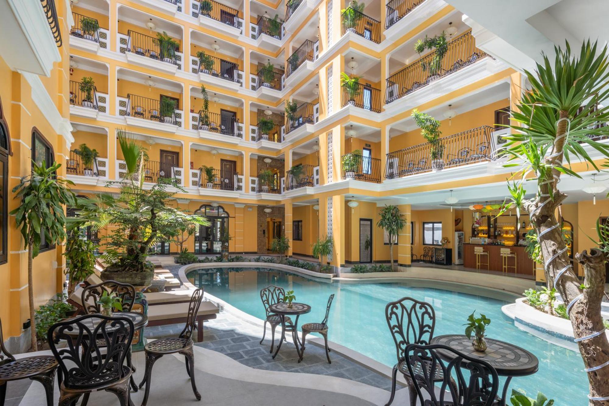 Hoi An Babylon Riverside Hotel & Spa Bagian luar foto